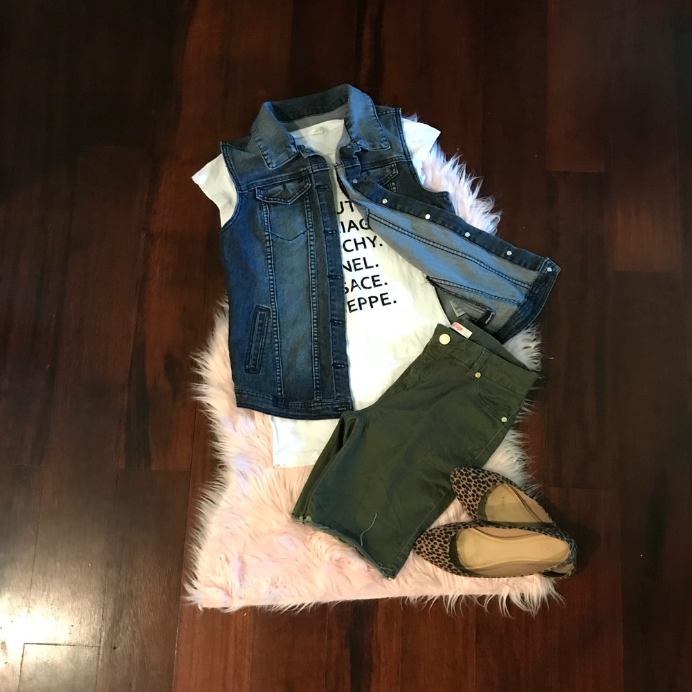 🔴 Frayed Bermuda Shorts
